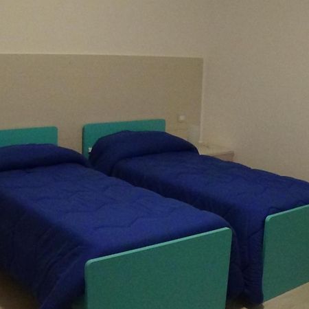 Quattro Stagioni Hotel Padula Bagian luar foto