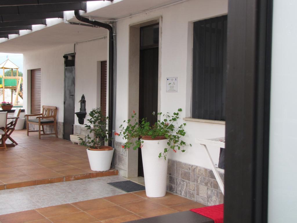 Quattro Stagioni Hotel Padula Bagian luar foto