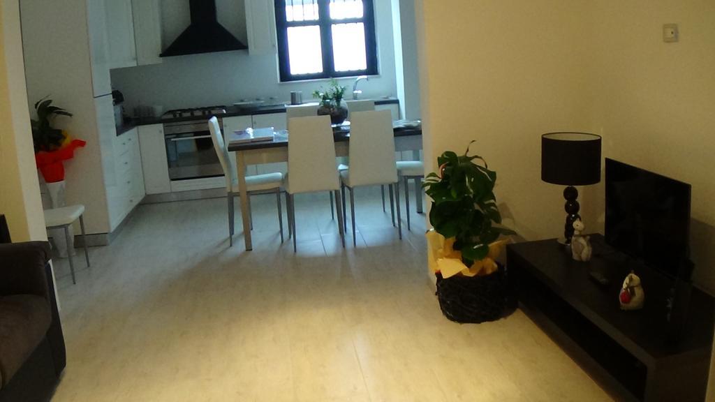 Quattro Stagioni Hotel Padula Bagian luar foto